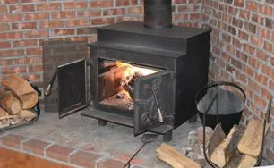 Pulizie stufe a legna e a pellet